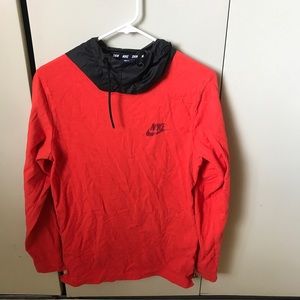 Nike top!
